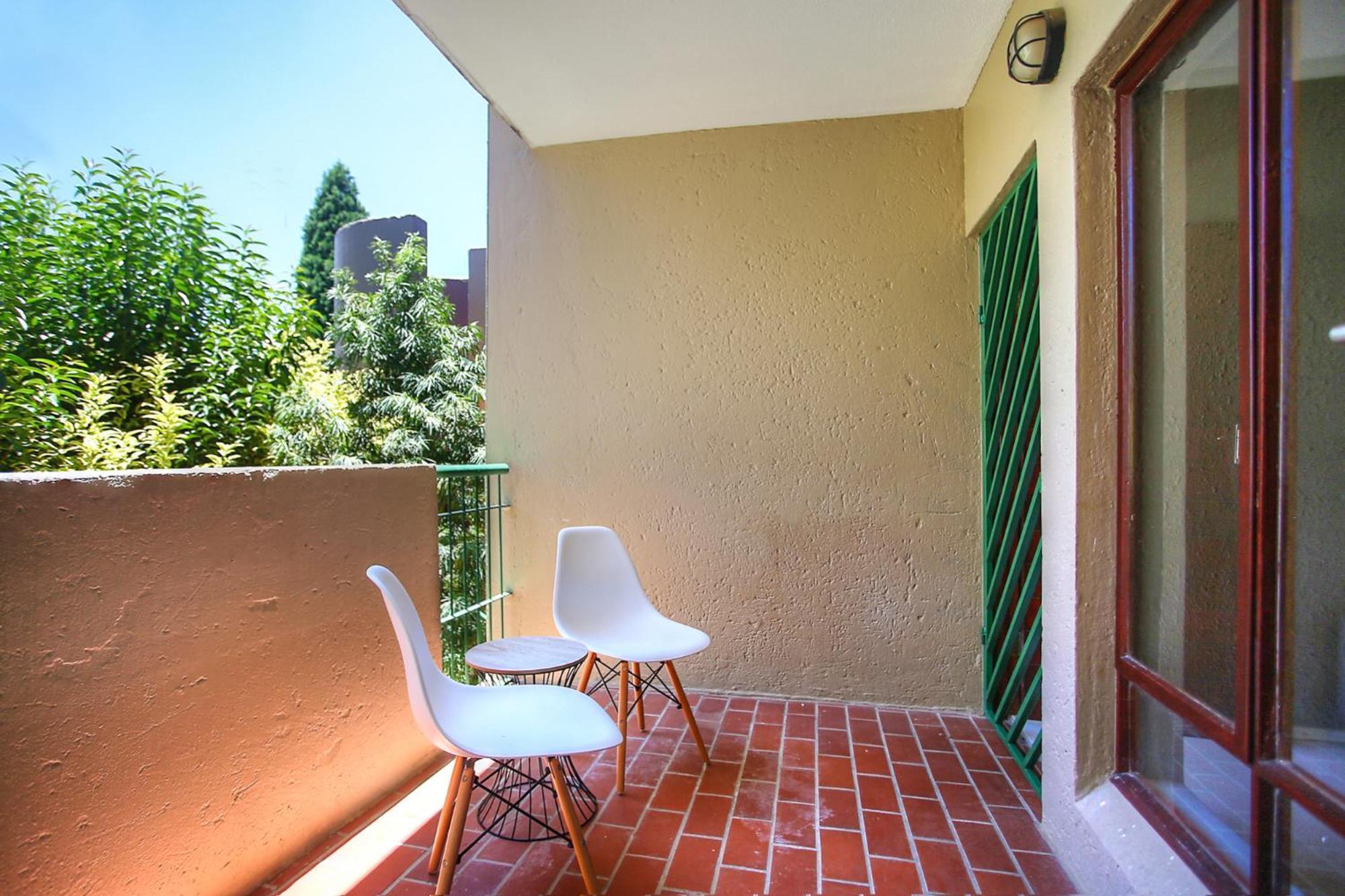 Apartment Antibes 18 West Road South Sandton *